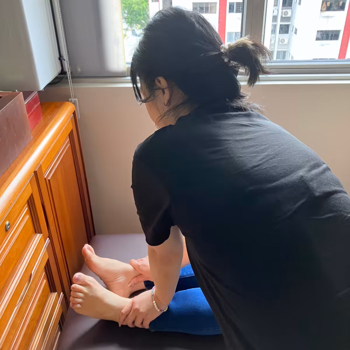 Students of Reiki 1 workshop on 21 Jun 2025 doing reiki healing on each other